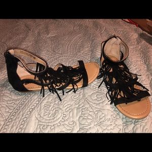 Fringe sandals